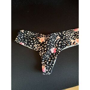 PINK by Victorias Secret Thong - BNWT